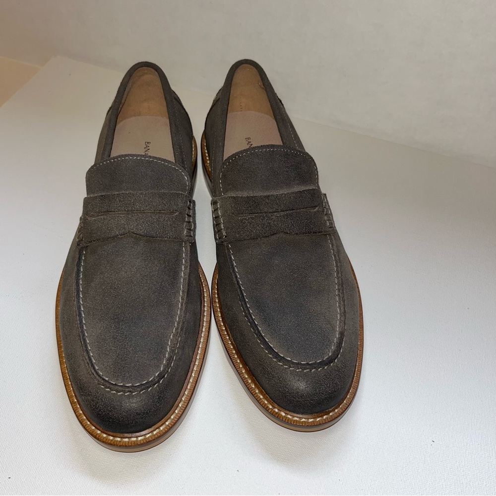 Unworn - Banana Republic Men's Gray Suede Penny Loafers with Brown Trim